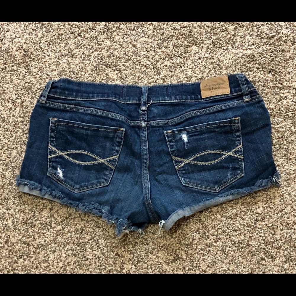 Abercrombie & Fitch Women’s Distressed Shorts Sz 6 - Picture 3 of 4